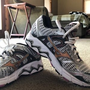 Mizuno Running Shoes